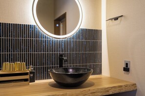Comfort Condo | Bathroom | Separate bathtub and shower, spring water bathtub, free toiletries - TAKENOYADO BEPPU (Beppu)