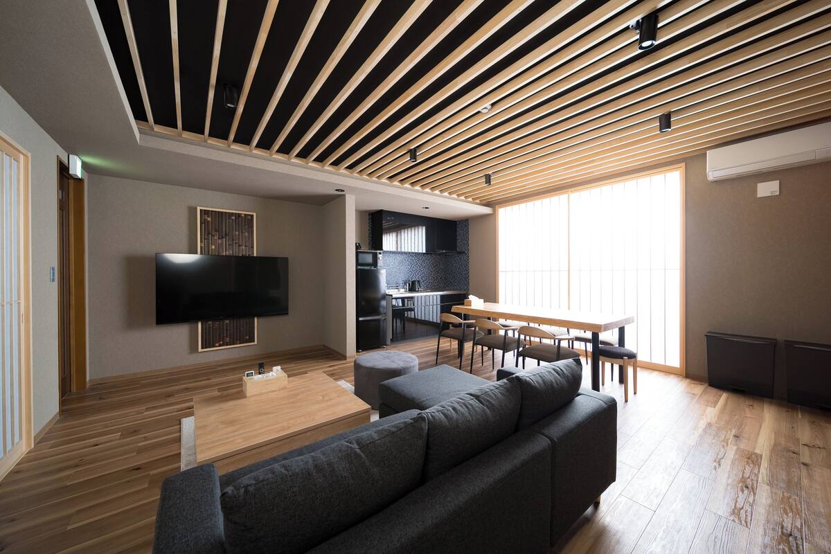 [SAKURA] Comfort Room Rental with Hot Spring, Non smoking | Living area | Flat-screen TV