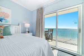 Fer et planche à repasser, accès Internet, draps fournis