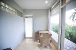 ห้องแฟมิลี่สวีท, 2 ห้องนอน | ลานระเบียง/นอกชาน