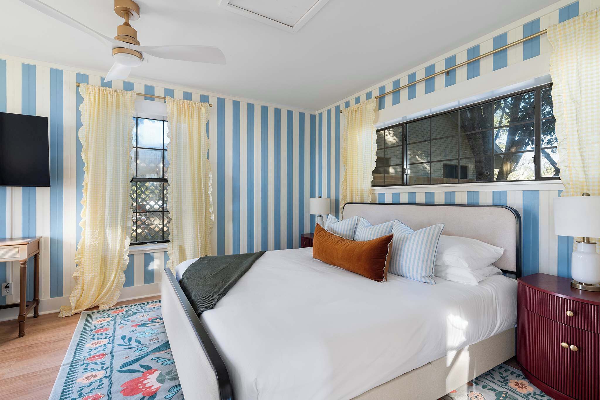 1 室のベッドルーム、デスク、アイロン / アイロン台、WiFi