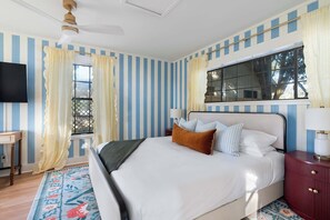 1 chambre, bureau, fer et planche à repasser, Wi-Fi