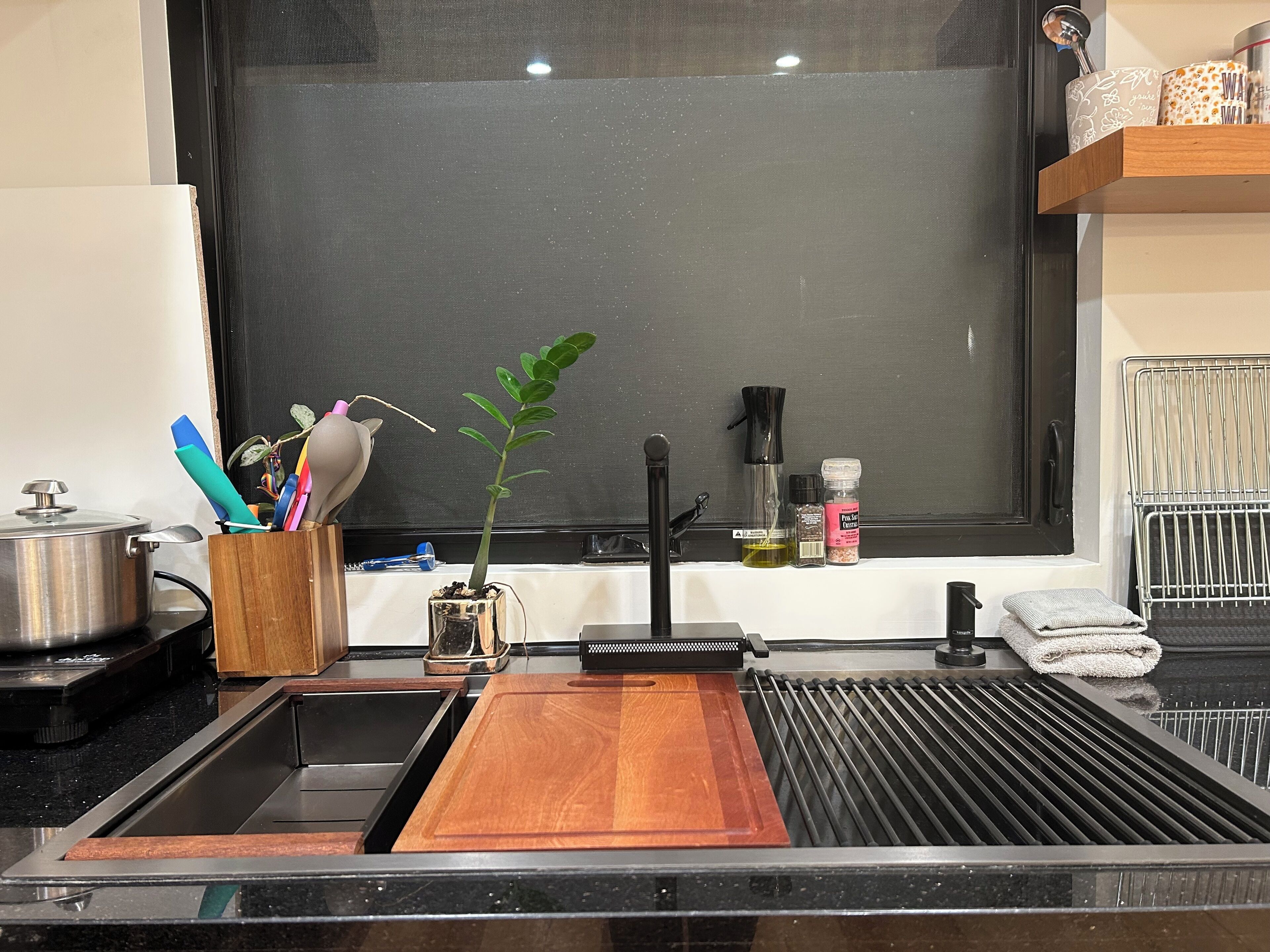 Een magnetron, een oven, een kookplaat