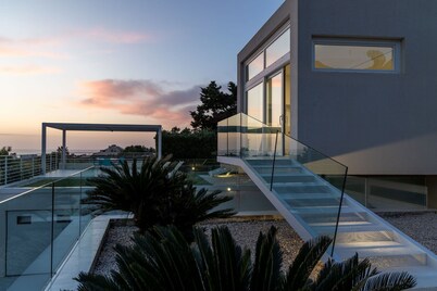 Villa Pizzolungo – Modern villa just 200 mt from the sea in Sicily
