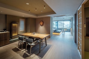 Deluxe Suite, 2 Bedrooms, City View | In-room dining - MOKU Kyoto (Kyoto)