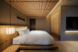 In-room safe, blackout curtains, iron/ironing board, free WiFi - MOKU Kyoto (Kyoto)