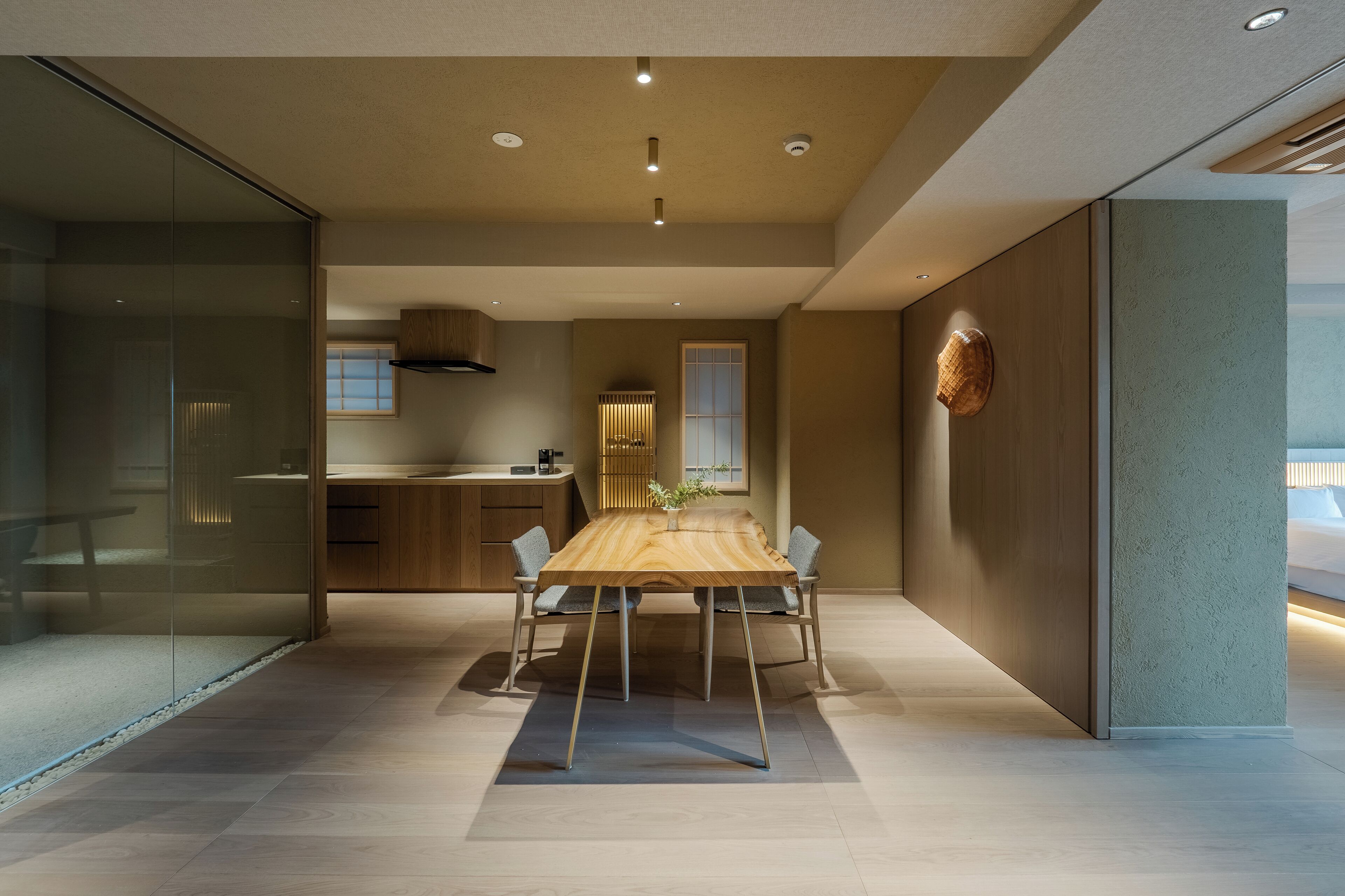 Deluxe Suite, 1 Bedroom, City View | Interior