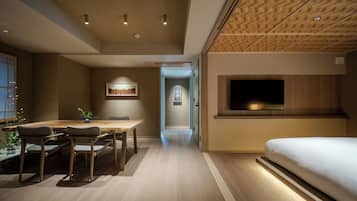 Familiesuite, 2 soverom, byutsikt | Spiseområde på rommet