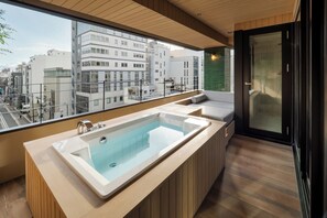Deluxe Suite, 1 Bedroom, City View | Bathroom | Hair dryer, slippers, towels, shampoo - MOKU Kyoto (Kyoto)