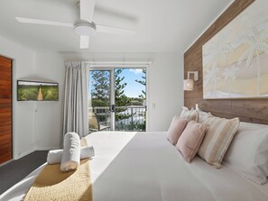 3 chambres, fer et planche à repasser, accès Internet, draps fournis
