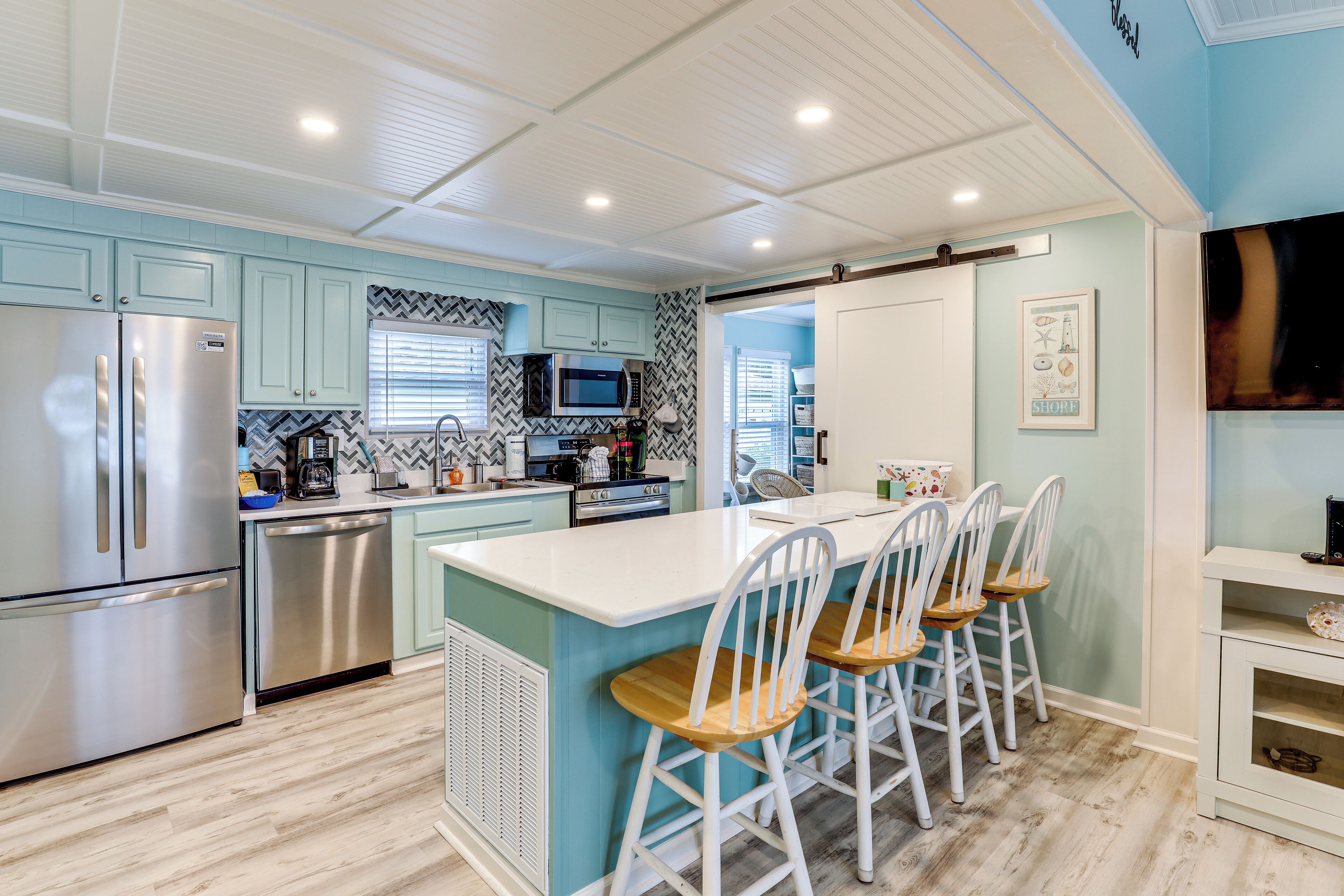 冰箱、微波炉、炉灶、洗碗机