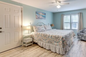 3 bedrooms, desk, iron/ironing board, Internet - Walk to Shore! Surfside Beach Gem w/ Game Courts (Surfside Beach)