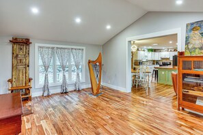 Interior - Serene Getaway w/ Trail Access in Chester Springs (Chester Springs)