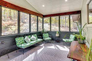 Interior - Serene Getaway w/ Trail Access in Chester Springs (Chester Springs)