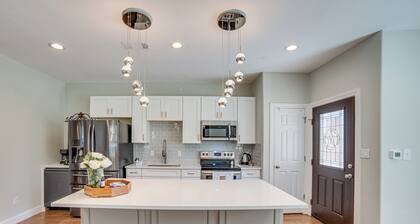 Pet-Friendly Stay: Walk to Park & Lake Lewisville!
