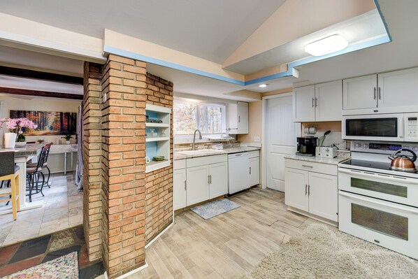 Microwave, stovetop, dishwasher, coffee/tea maker