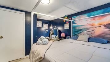 3 bedrooms, iron/ironing board, internet, bed sheets