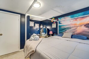 3 bedrooms, iron/ironing board, internet, bed sheets