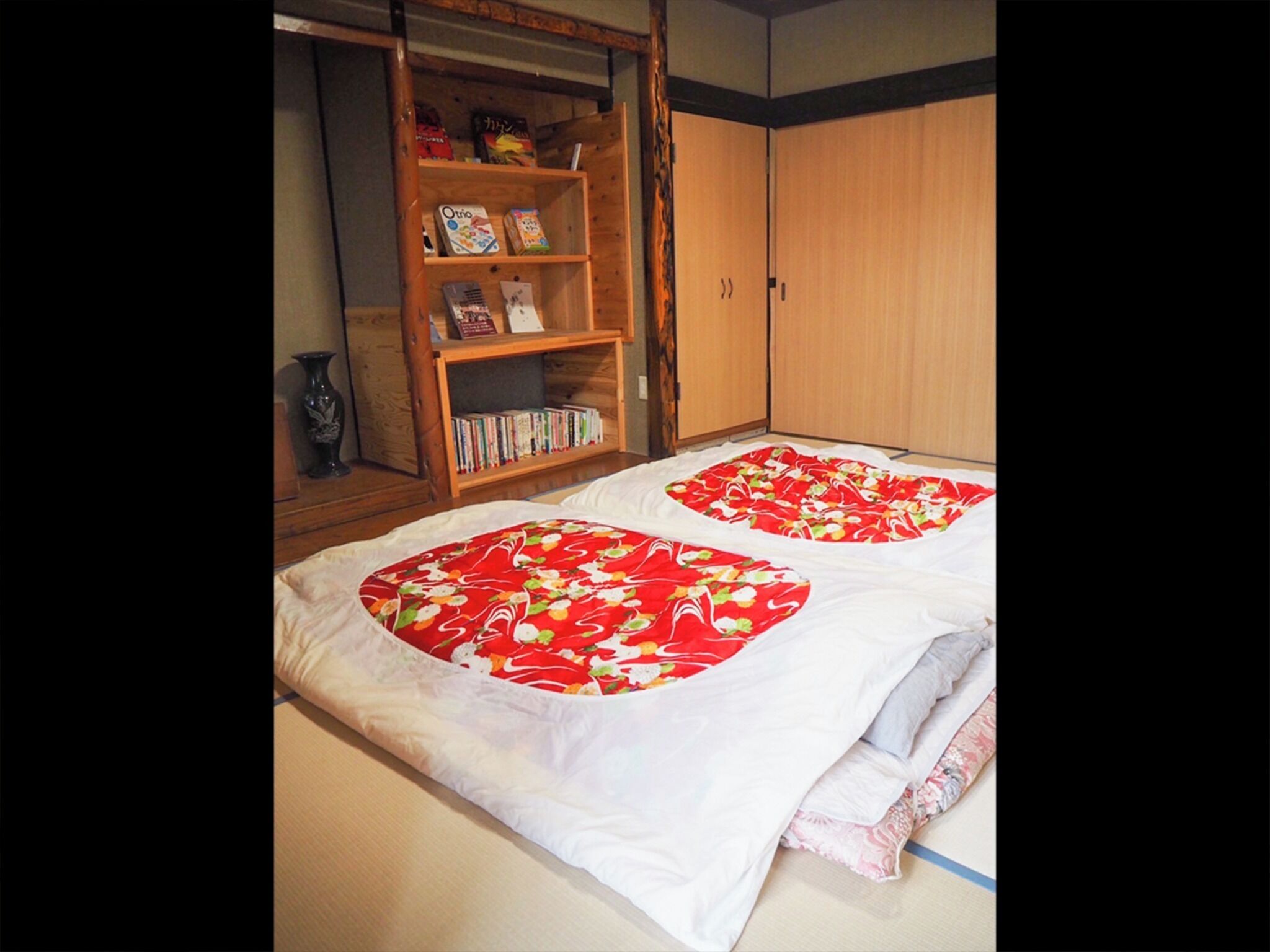 3 室のベッドルーム、デスク、アイロン / アイロン台、WiFi (無料)