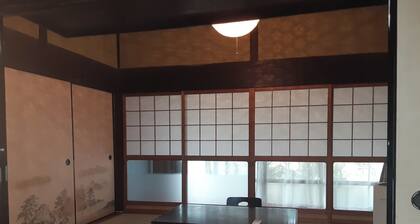 Two sixtatami Japanesestyle rooms / Tanbasasayama Hyōgo