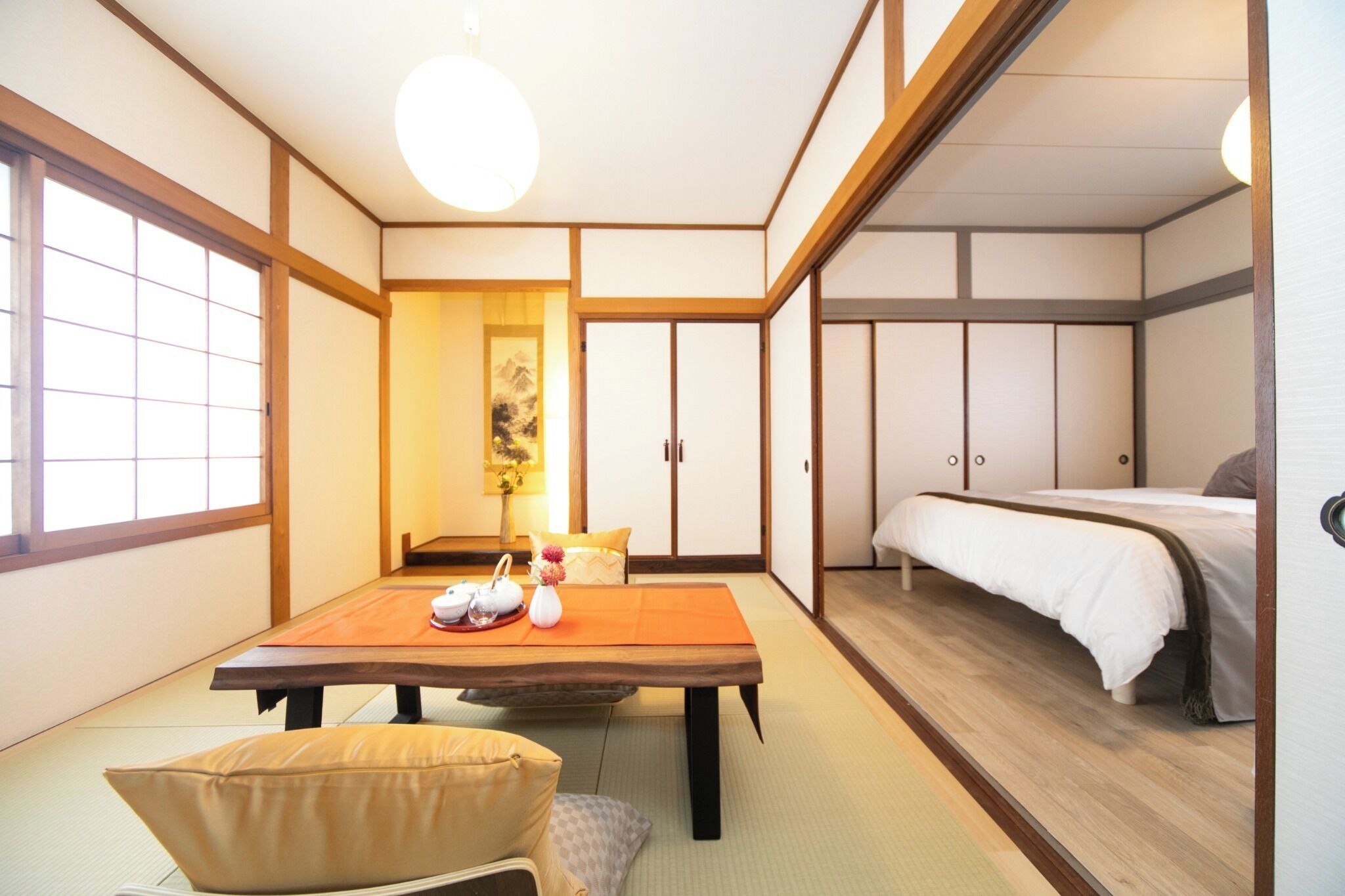 4 bedrooms, desk, free WiFi, bed sheets