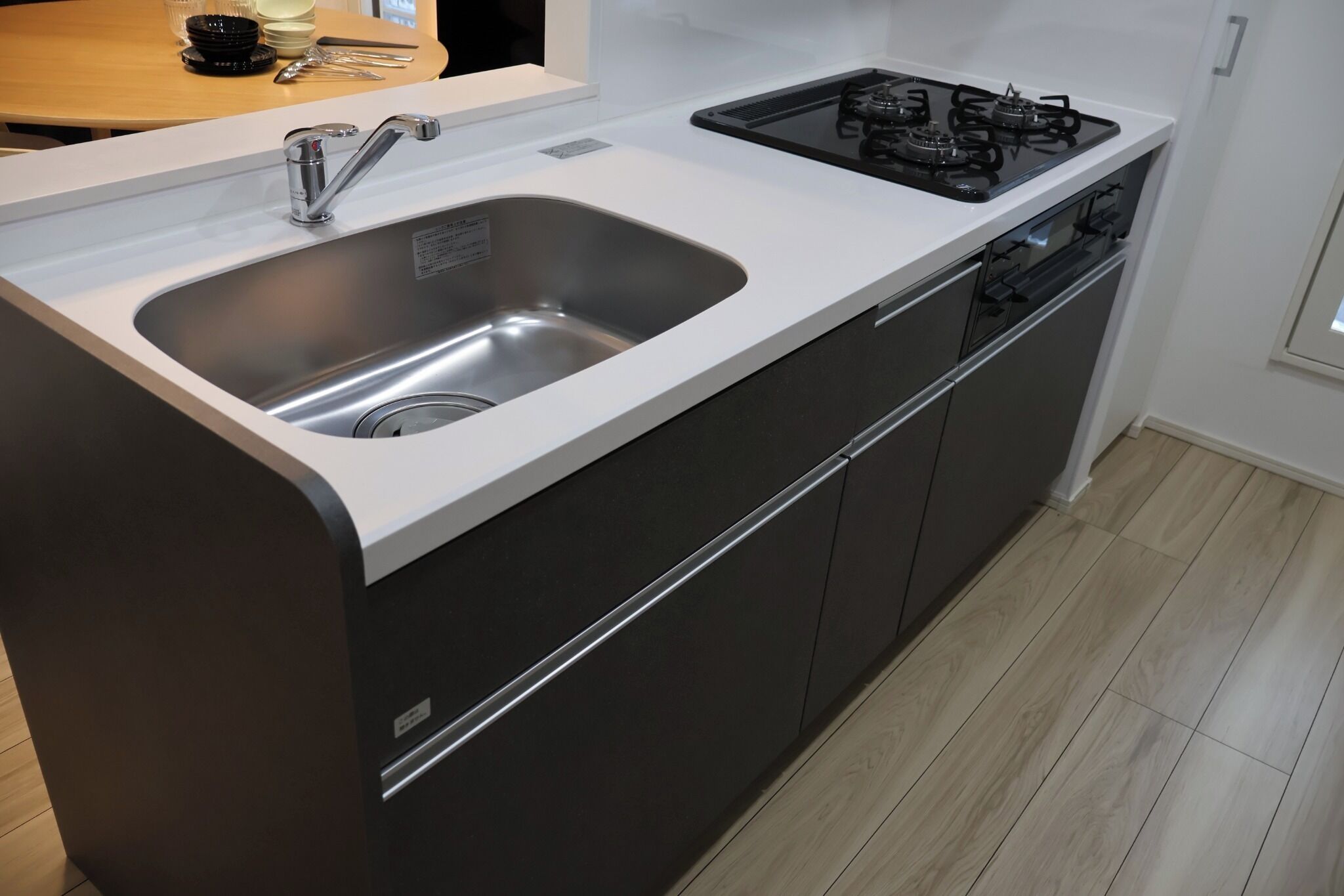 冰箱、微波炉、炉灶、厨具/餐具