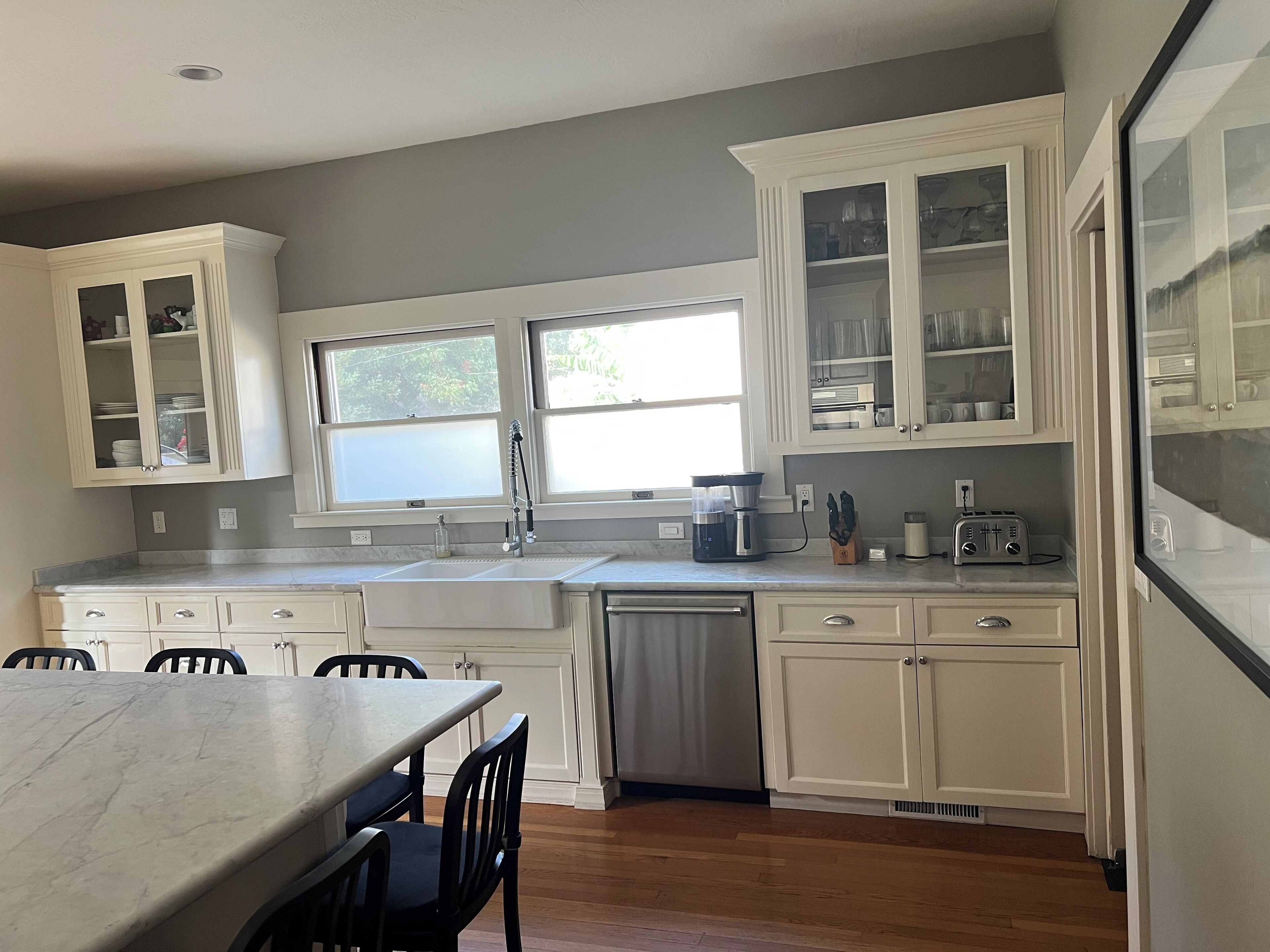 Micro-ondes, four, plaque de cuisson, lave-vaisselle