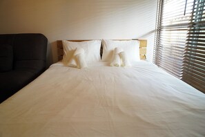 1 bedroom, desk, free WiFi, bed sheets - NEWPrivateAccommodates up to 7 peopleCentral Ta / Takamatsu City Kagawa (Takamatsu City)