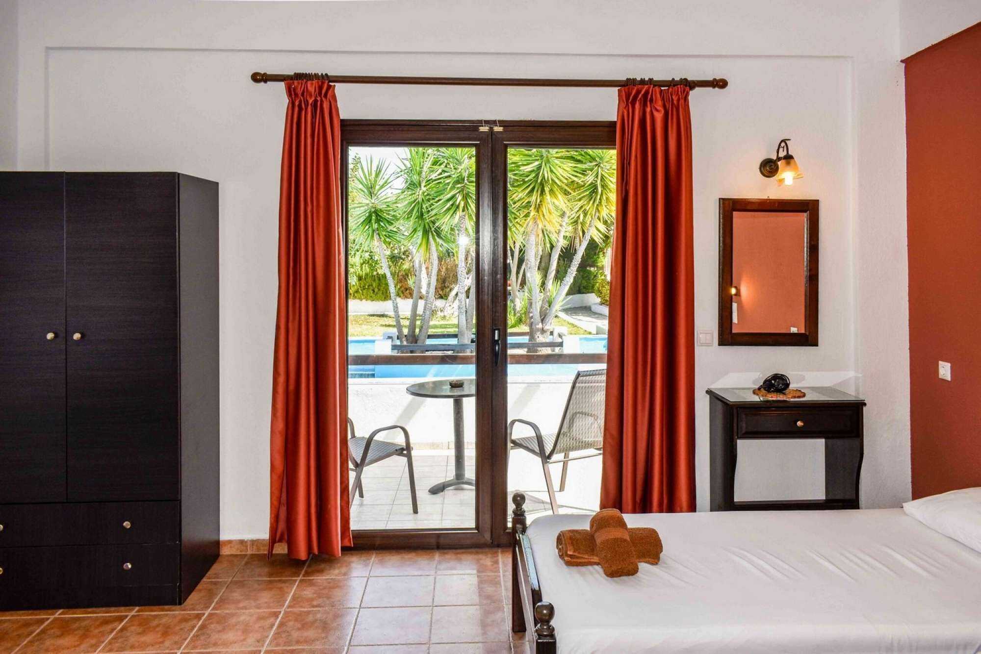 1 室のベッドルーム、WiFi、ベッドシーツ