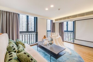 Basic Loft, City View | Free WiFi