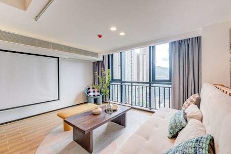 Basic Loft, City View | Free WiFi