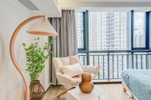 Kolmen hengen perushuone, kaupunkinäköala | Ilmainen Wi-Fi