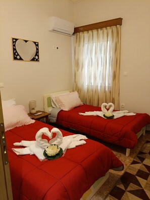 3 soverom, strykejern/-brett, reiseseng for barn og wi-fi