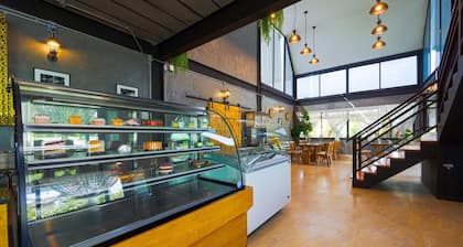 Beautiful new 7 Bedroom Villa Resort CT7