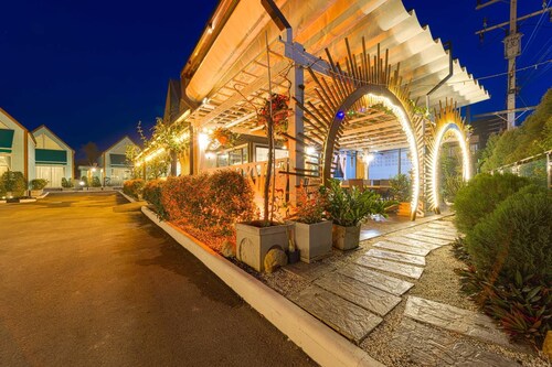 Beautiful new 7 Bedroom Villa Resort CT7