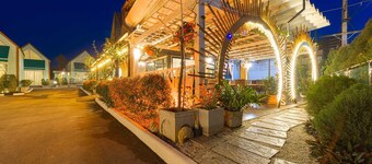 Beautiful new 7 Bedroom Villa Resort CT7