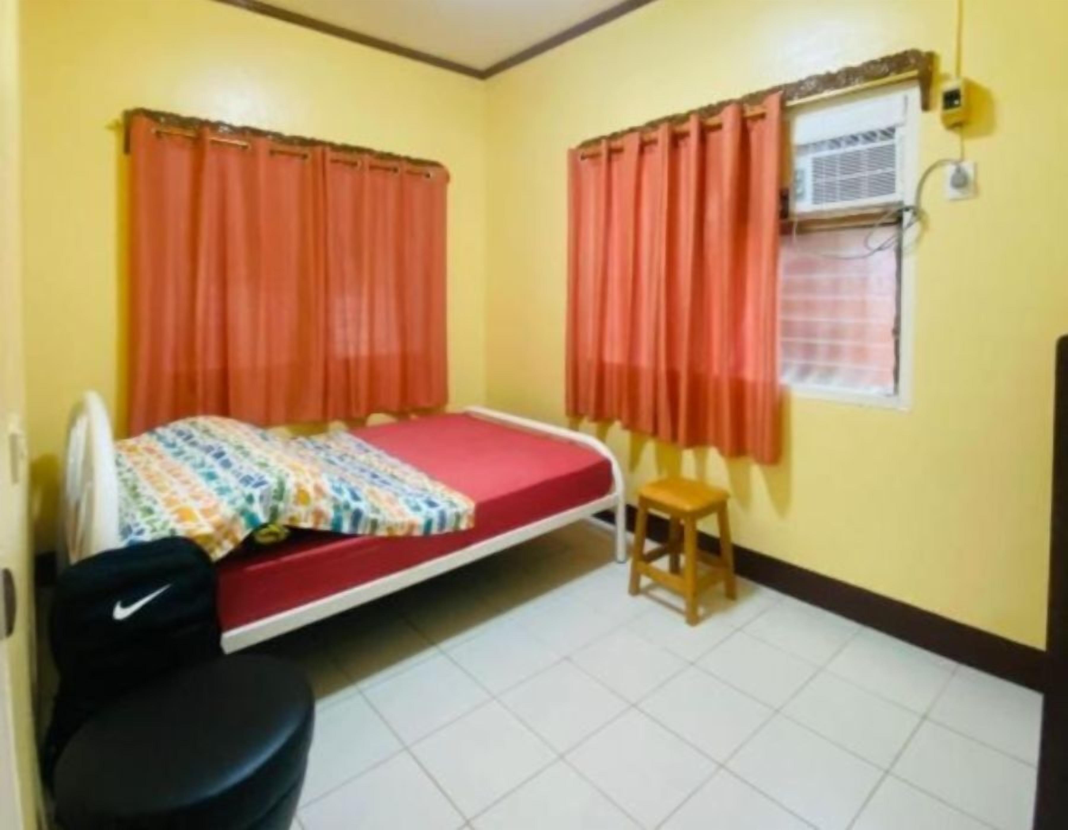 Family House, Courtyard View | Desk, free WiFi, bed sheets