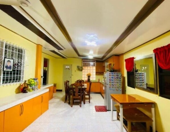 Family House, Courtyard View | Private kitchen | Stovetop, cookware/dishes/utensils