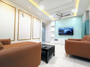 Living area - Crescent Stays Financial District (Hyderabad)