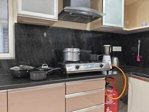 Fridge, microwave, dishwasher, cookware/dishes/utensils - Crescent Stays Financial District (Hyderabad)