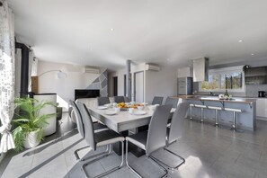 Dining - Elise’s House with Pool (Kerlouan)