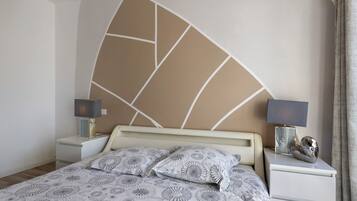 5 Schlafzimmer, Bügeleisen/Bügelbrett, WLAN, Bettwäsche