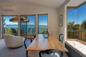 Dining - Tranquil Tides - Spa Pool & Scenic Views (Nelson)