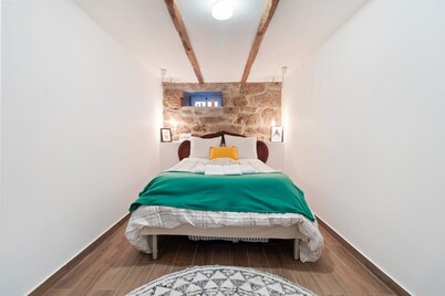 Mansion in Vale Abrigoso - Mezio with Patio