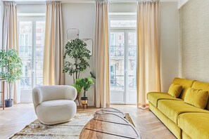 Smart TV, offices - Sublim et new apartement Place Vendome Opéra (Paris)