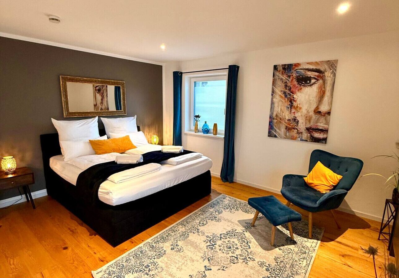 2 camere, una scrivania, ferro/asse da stiro, culla da viaggio