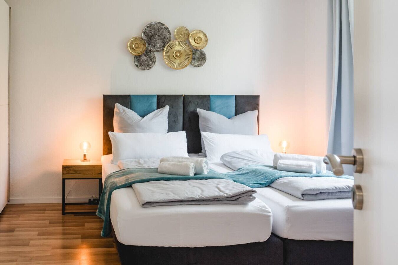 1 dormitorio, tabla de planchar con plancha, cuna de viaje y wifi