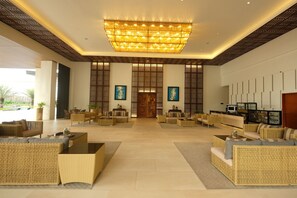 Exterior - The Tropics at MacArthur Park (Palo)