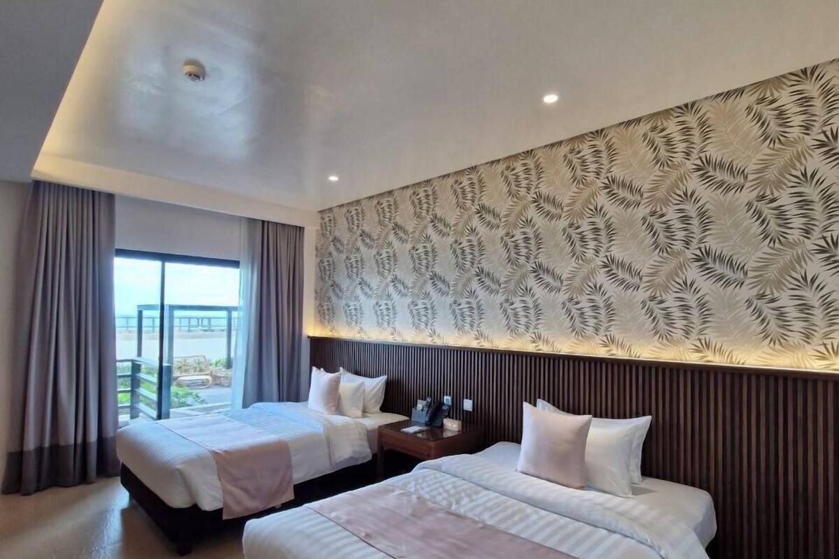 Deluxe Double or Twin Room, Balcony, Garden View | In-room safe, desk, laptop workspace, blackout drapes