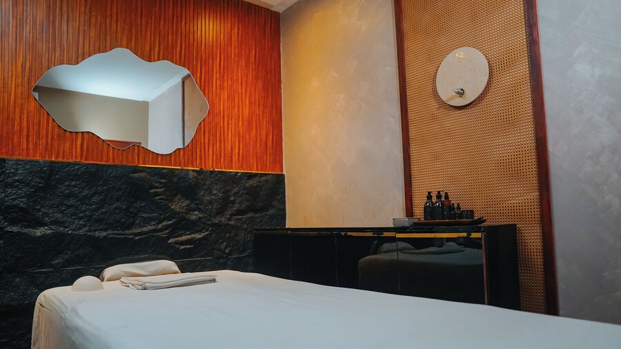 The Tropics at MacArthur Park